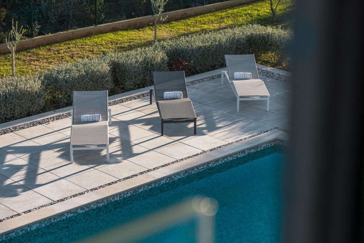 Martincic Residence - 5 Stars Luxury With Pool Heating On 4000M2 Rakalj Extérieur photo